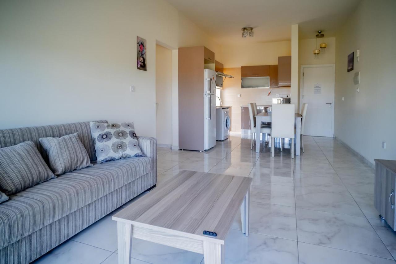 Spacious Two-Bedroom Apartment In Amazing Residence Escape Homes Kyrenia  Bagian luar foto