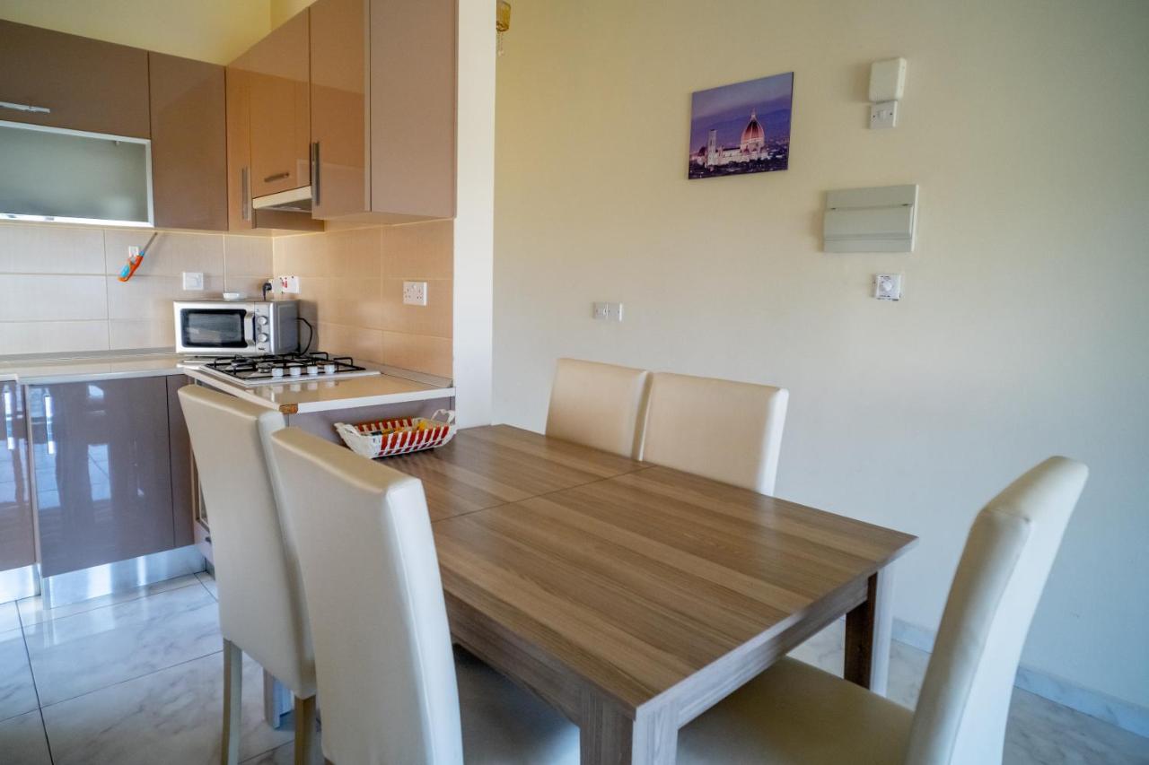 Spacious Two-Bedroom Apartment In Amazing Residence Escape Homes Kyrenia  Bagian luar foto
