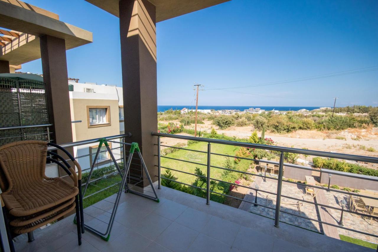 Spacious Two-Bedroom Apartment In Amazing Residence Escape Homes Kyrenia  Bagian luar foto