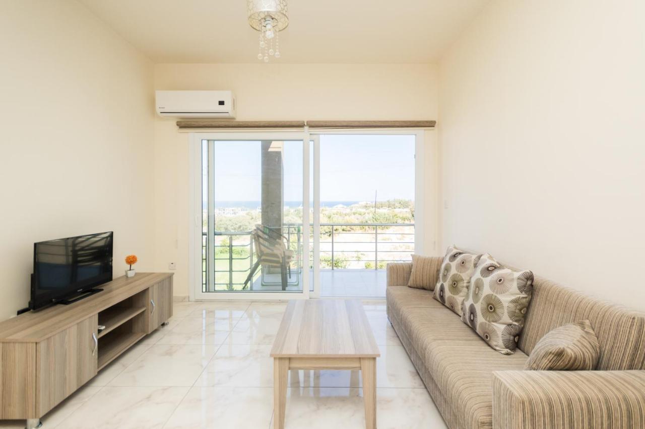 Spacious Two-Bedroom Apartment In Amazing Residence Escape Homes Kyrenia  Bagian luar foto