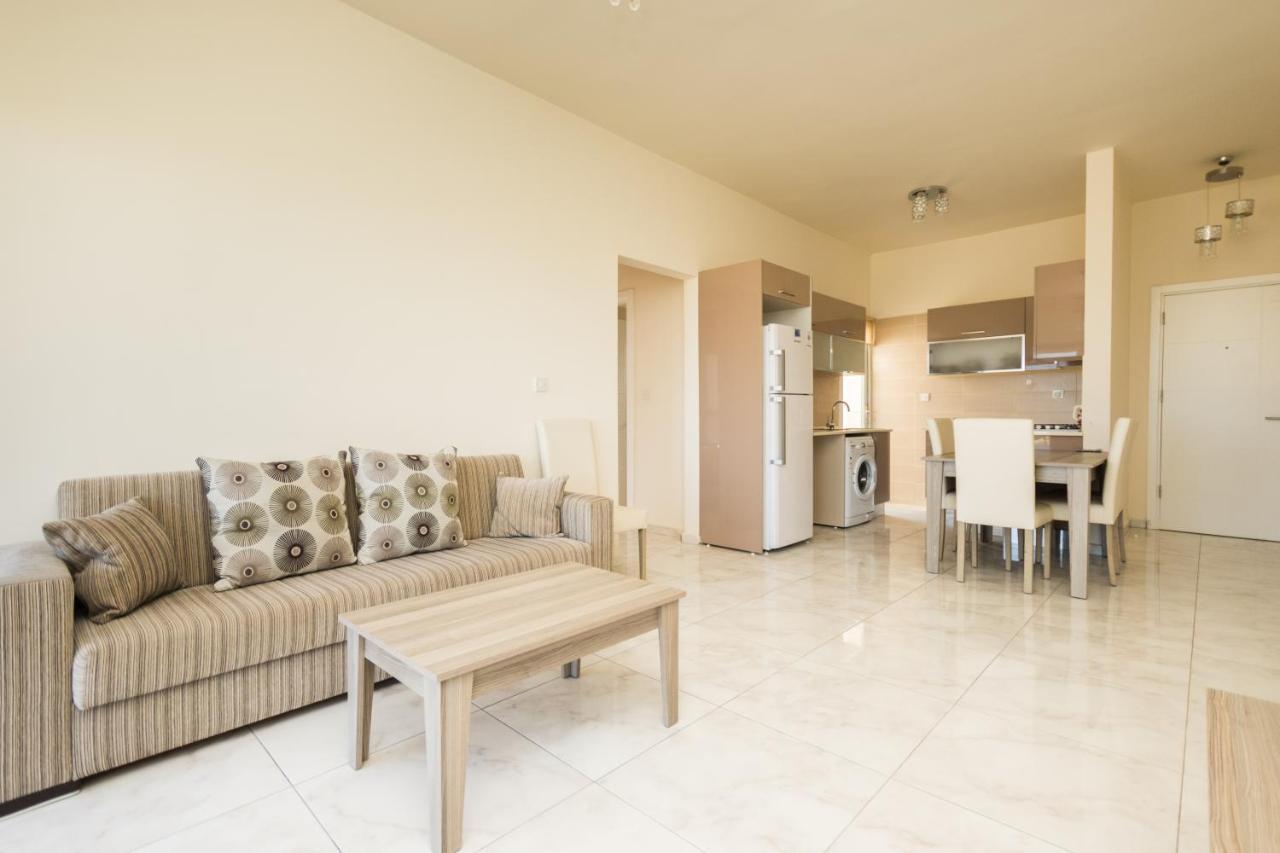 Spacious Two-Bedroom Apartment In Amazing Residence Escape Homes Kyrenia  Bagian luar foto